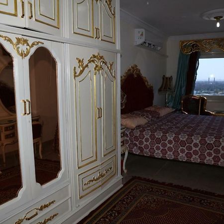 Maadi, Direct Nile River View From All Rooms Кайро Екстериор снимка